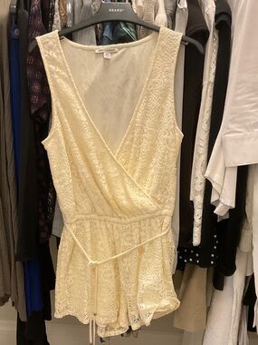 American Eagle Outfitters Cream Lace Romper 👵🏼MT